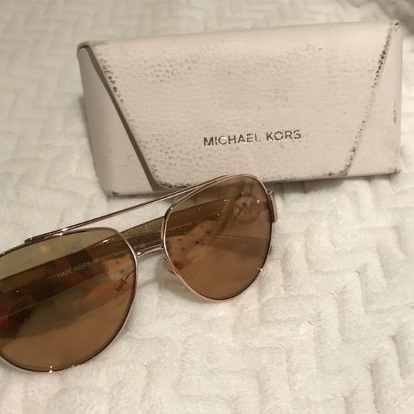 MICHAEL KORS SUNGLASSES - Picture 7 of 7